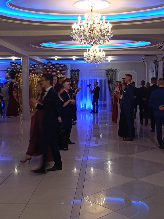 Nie tańczyli w mundurach