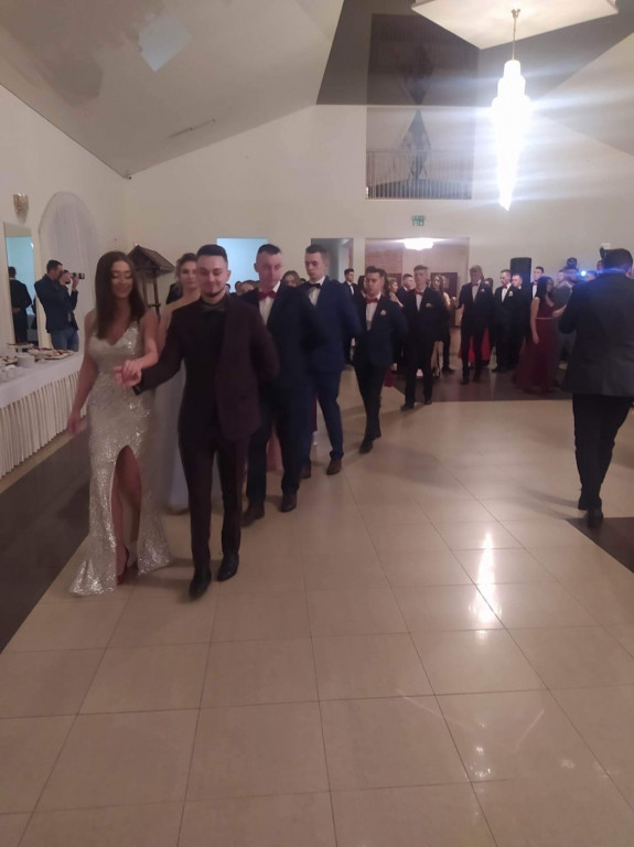 Technicy ruszyli w studniówkowe tany