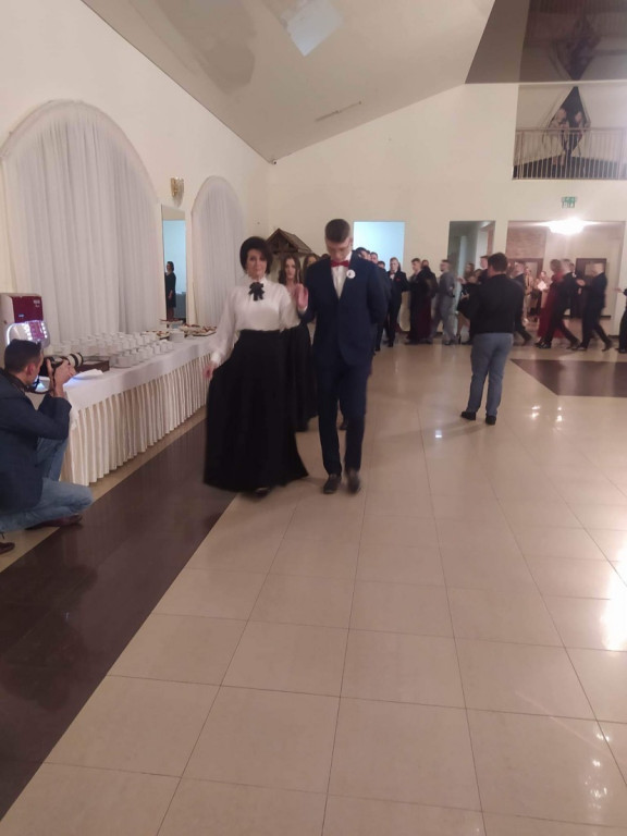 Technicy ruszyli w studniówkowe tany
