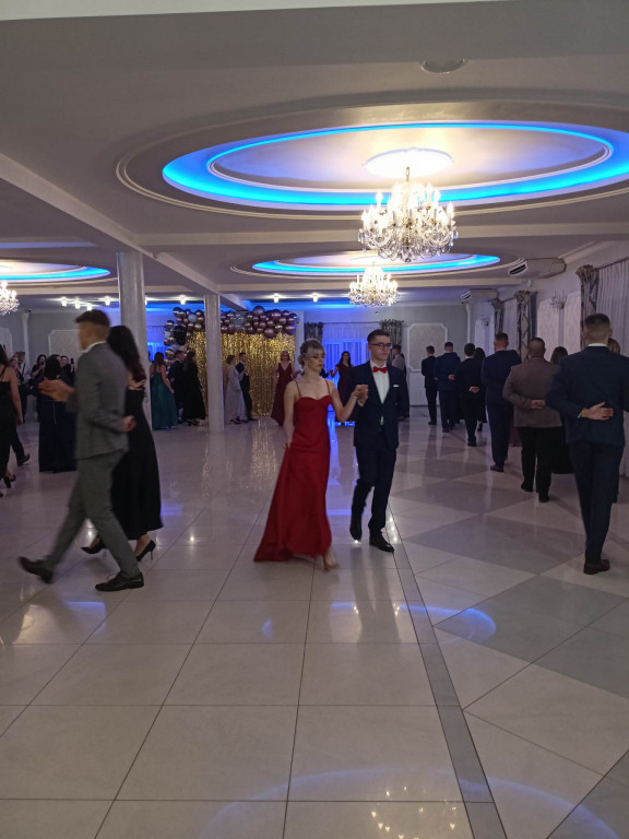 Nie tańczyli w mundurach