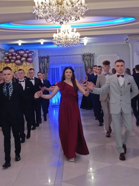 Nie tańczyli w mundurach