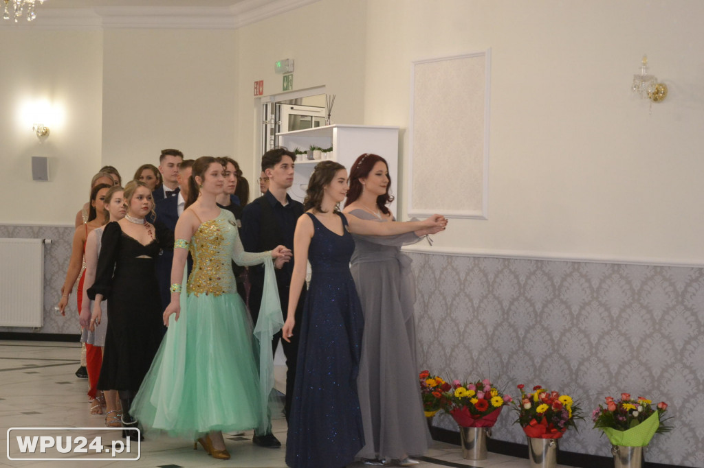 Bal Studniówkowy maturzystów ZS Prusa