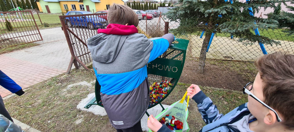 Szkolny pojemnik dba o środowisko