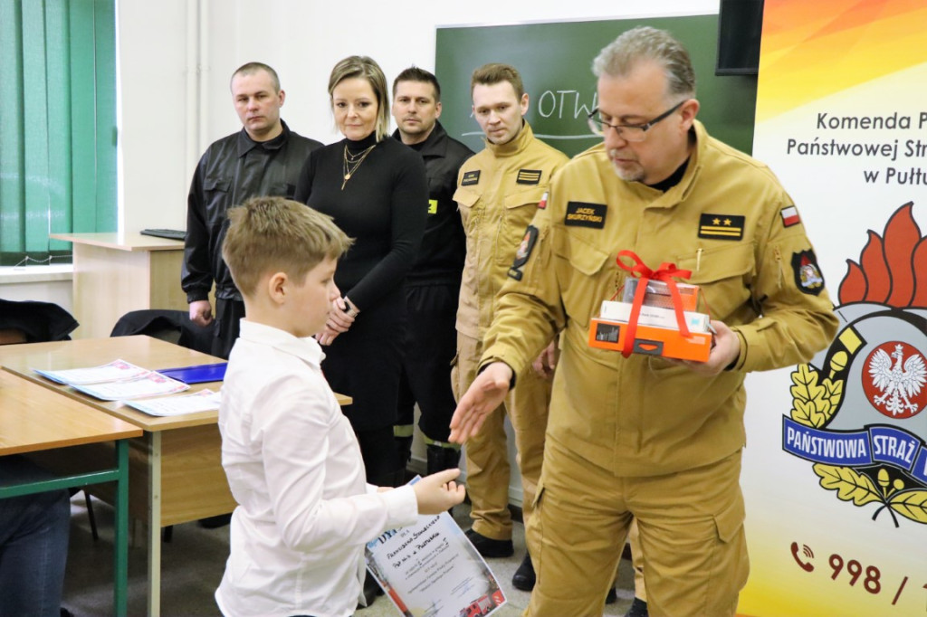 Młodzież zapobiega pożarom