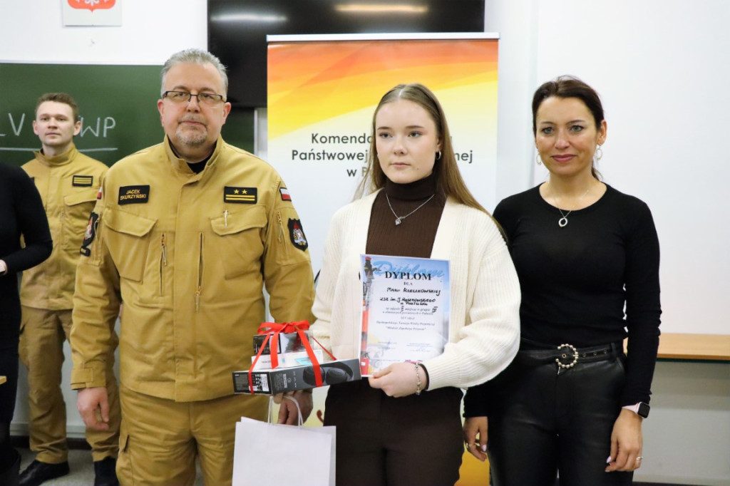 Młodzież zapobiega pożarom