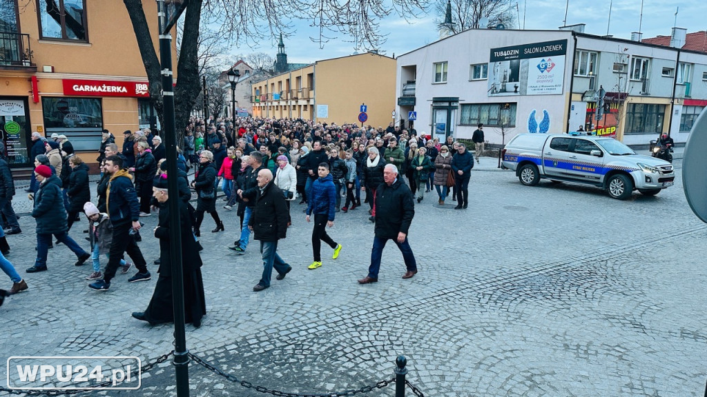 Droga Krzyżowa wiernych w Pułtusku