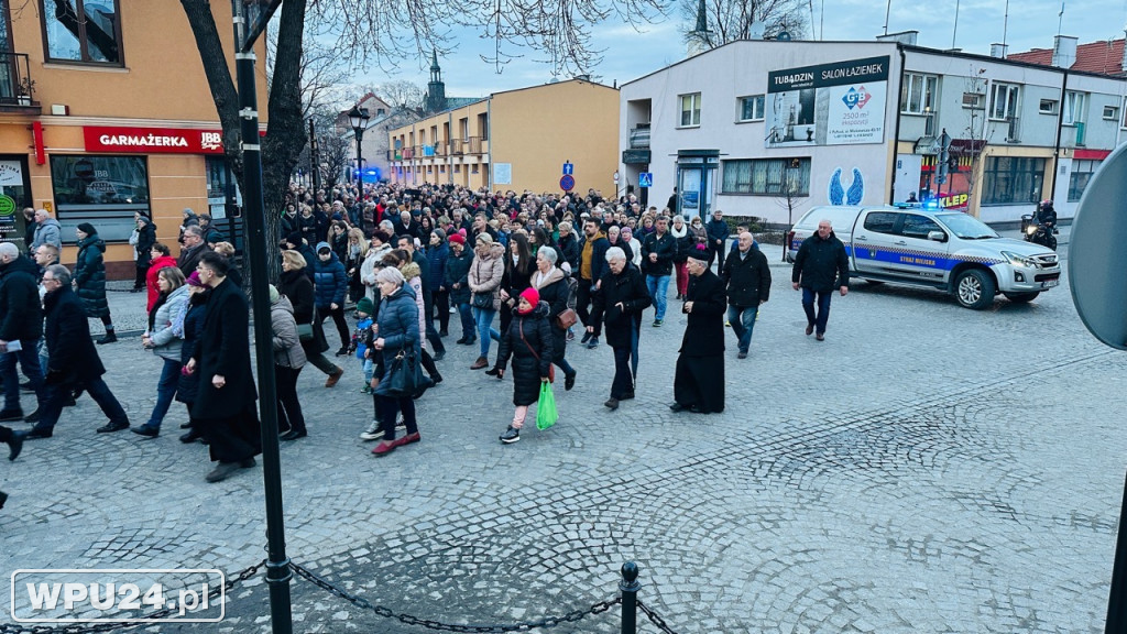 Droga Krzyżowa wiernych w Pułtusku