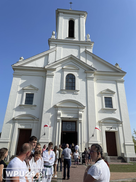 Patriotyczne wspomnienie w Zambskach Kościelnych