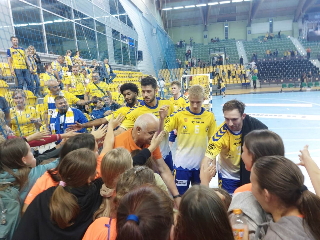 Turniej winniczanek w Kielcach