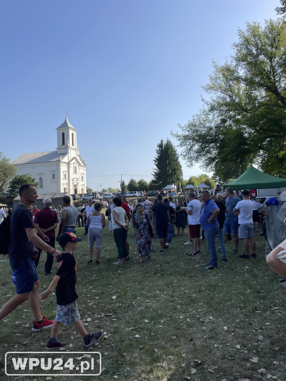 Patriotyczne wspomnienie w Zambskach Kościelnych