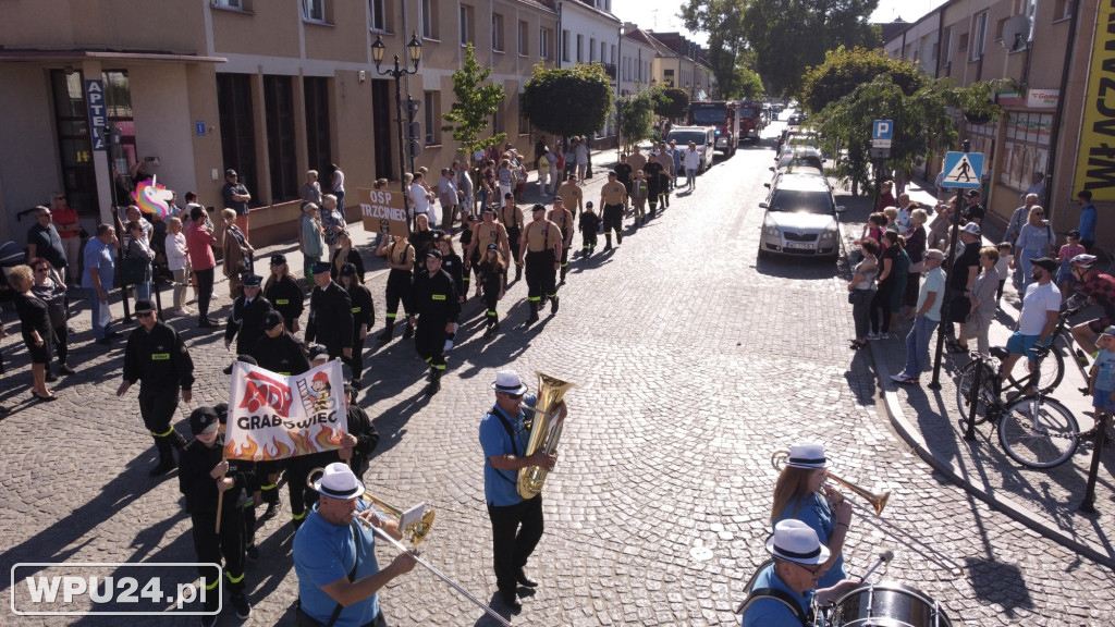 Barwny korowód ulicami Pułtuska