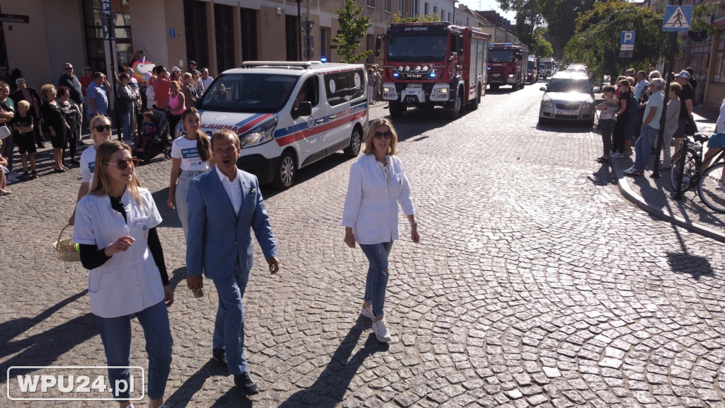 Barwny korowód ulicami Pułtuska