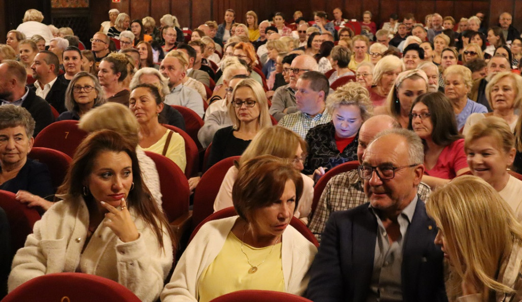 IX Tradycje Teatralne - „KOLACJA DLA GŁUPCA”