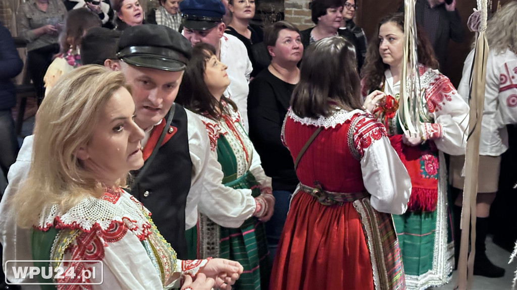 Ludowa potańcówka w Drwałach