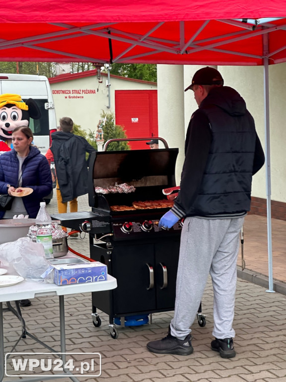 Ostatnie festyny kontrkandydatów