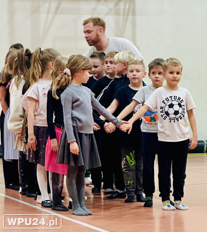 Tańce ludowe podbijają Obryte