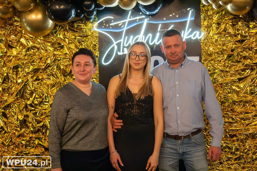 Studniówka 2025 w Bobrowym Dworze – magiczna noc