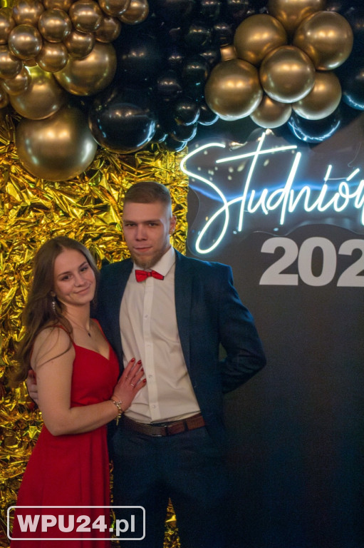 Studniówka 2025 w Bobrowym Dworze – magiczna noc