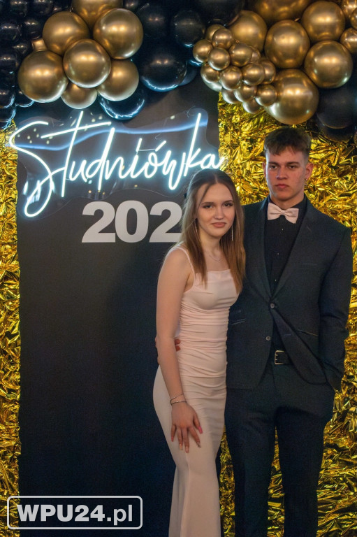 Studniówka 2025 w Bobrowym Dworze – magiczna noc