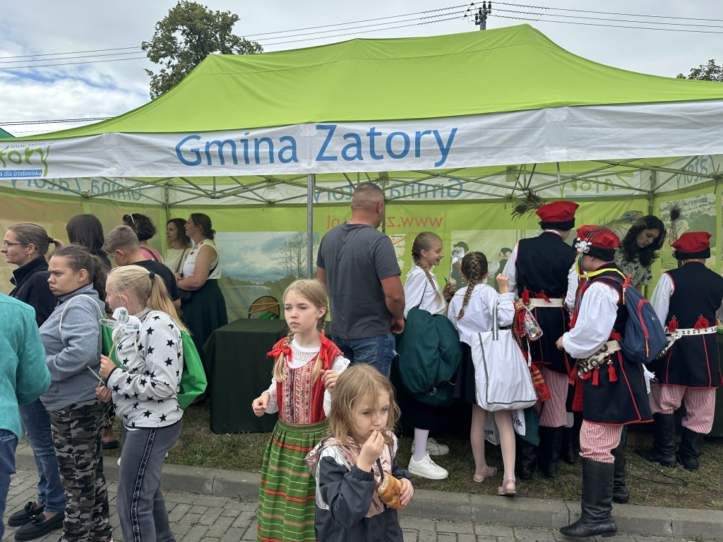 Barwny Festyn Kurpiowski w Pniewie porwał tłumy