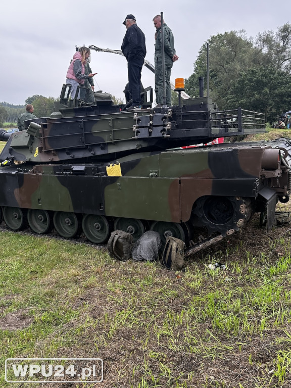 Abrams, drony i karate w Zambskach!