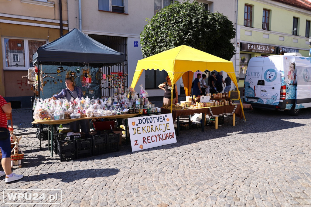 Barwny korowód ulicami Pułtuska