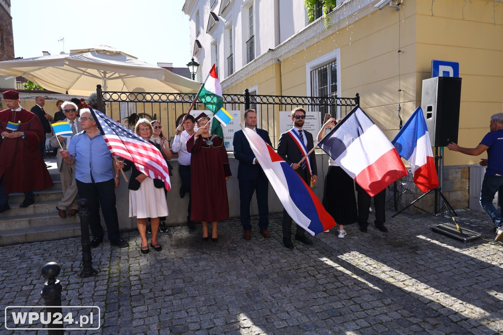 Barwny korowód ulicami Pułtuska