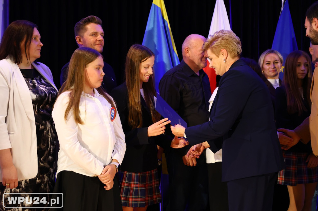 Burmistrz wręczyła 136 stypendiów!