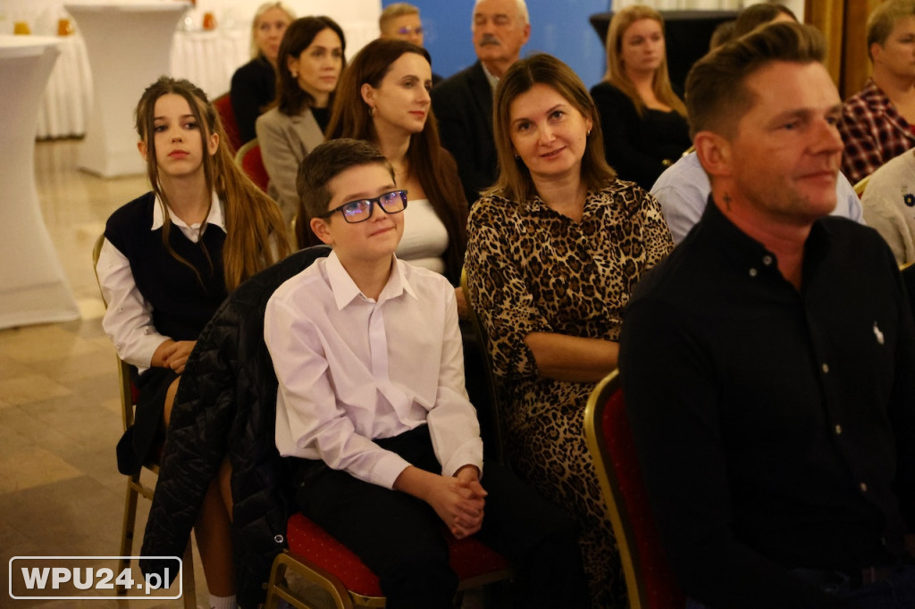 Burmistrz wręczyła 136 stypendiów!