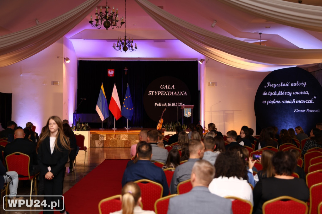 Burmistrz wręczyła 136 stypendiów!