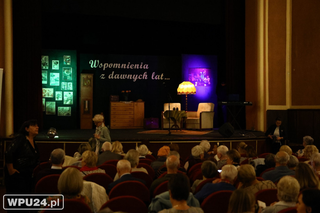 Pułtuscy seniorzy w rytmie kultury