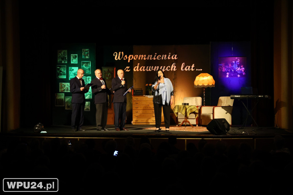 Pułtuscy seniorzy w rytmie kultury