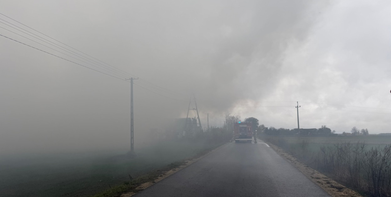 Pożar słomy w Glinicach Domaniewie