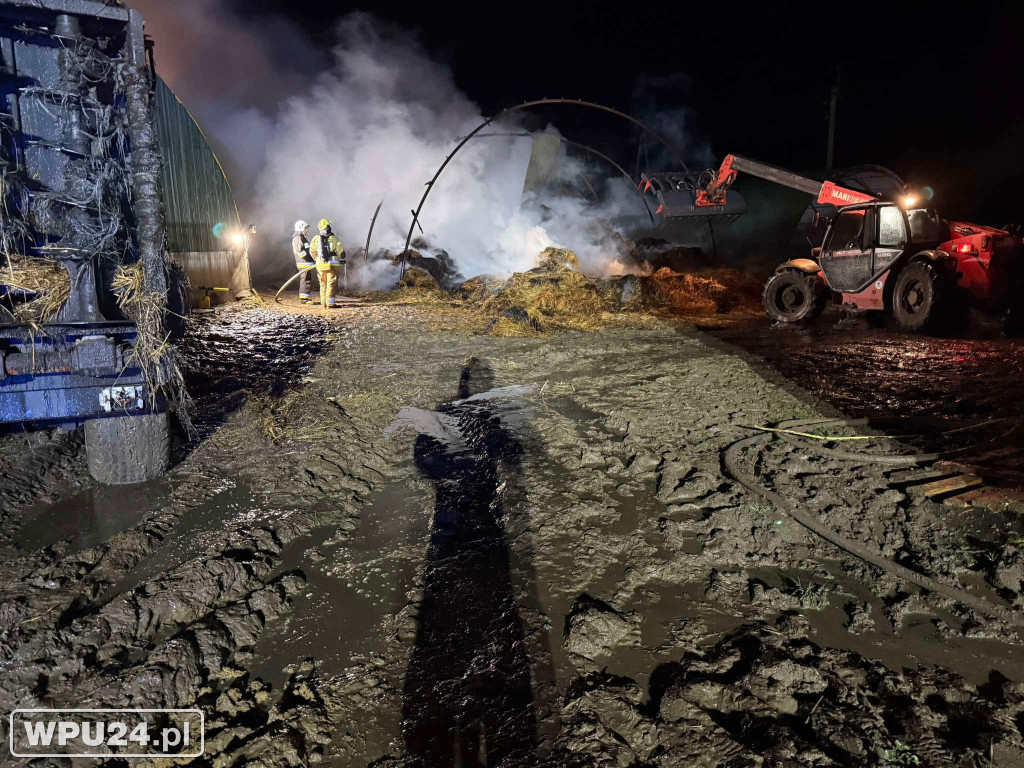 Strażacy z powiatu pułtuskiego walczyli całą dobę