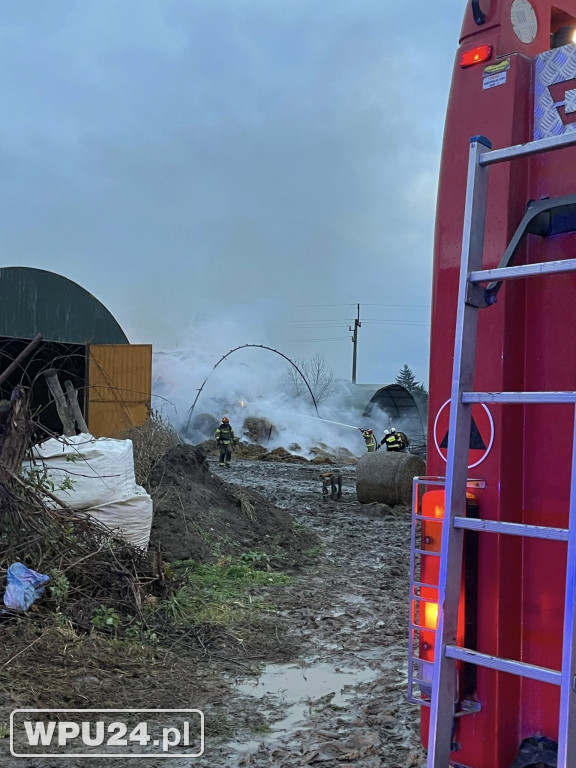 Strażacy z powiatu pułtuskiego walczyli całą dobę