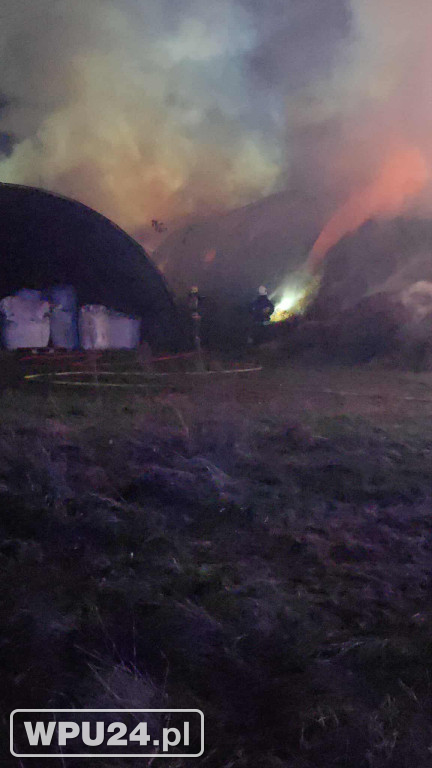 Strażacy z powiatu pułtuskiego walczyli całą dobę