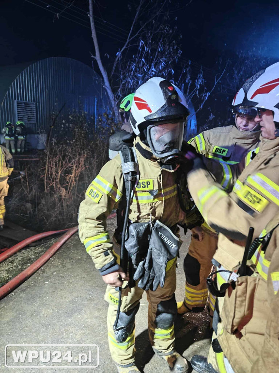 Strażacy z powiatu pułtuskiego walczyli całą dobę