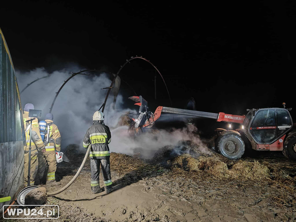Strażacy z powiatu pułtuskiego walczyli całą dobę