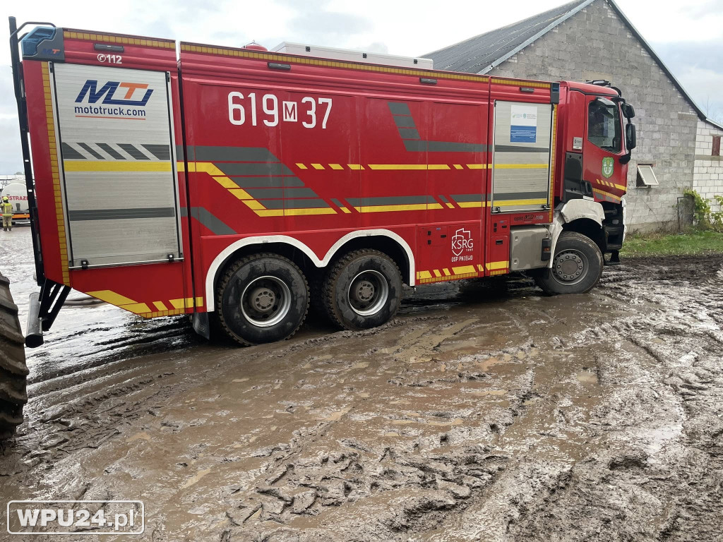 Strażacy z powiatu pułtuskiego walczyli całą dobę