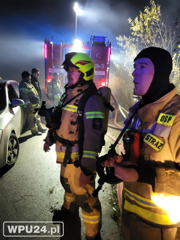 Strażacy z powiatu pułtuskiego walczyli całą dobę