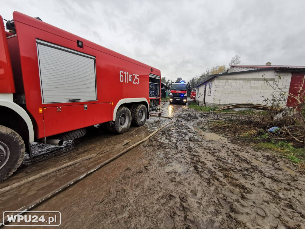 Strażacy z powiatu pułtuskiego walczyli całą dobę