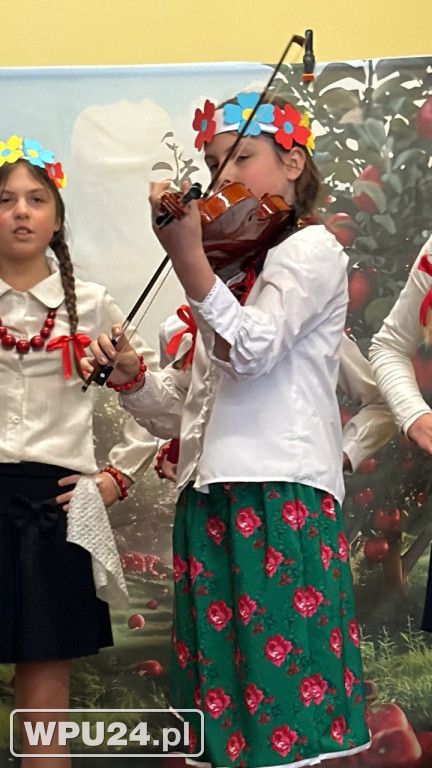 „Śpiewanie przy szarlotce” w Przemiarowie