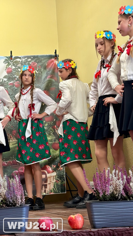 „Śpiewanie przy szarlotce” w Przemiarowie