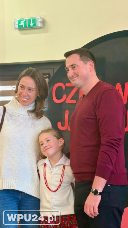 „Śpiewanie przy szarlotce” w Przemiarowie