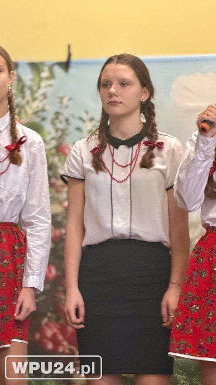 „Śpiewanie przy szarlotce” w Przemiarowie