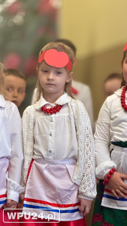 „Śpiewanie przy szarlotce” w Przemiarowie