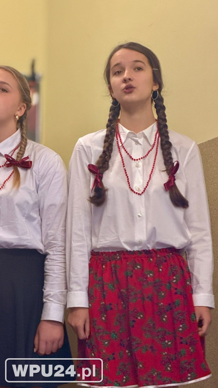 „Śpiewanie przy szarlotce” w Przemiarowie