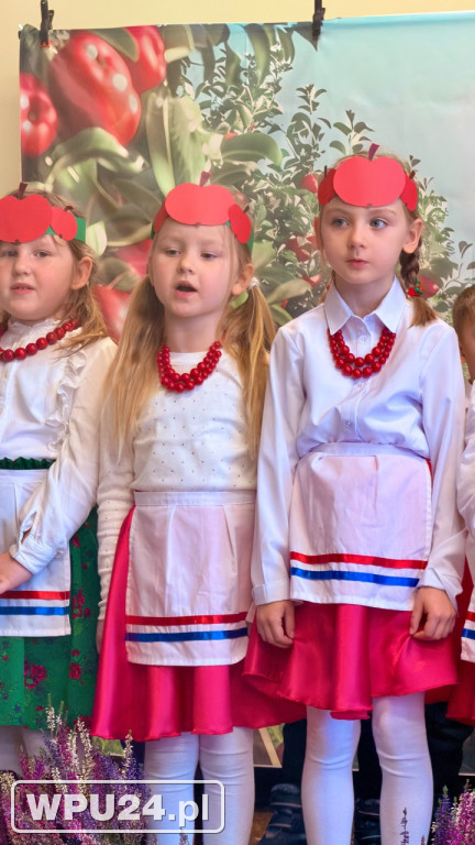 „Śpiewanie przy szarlotce” w Przemiarowie