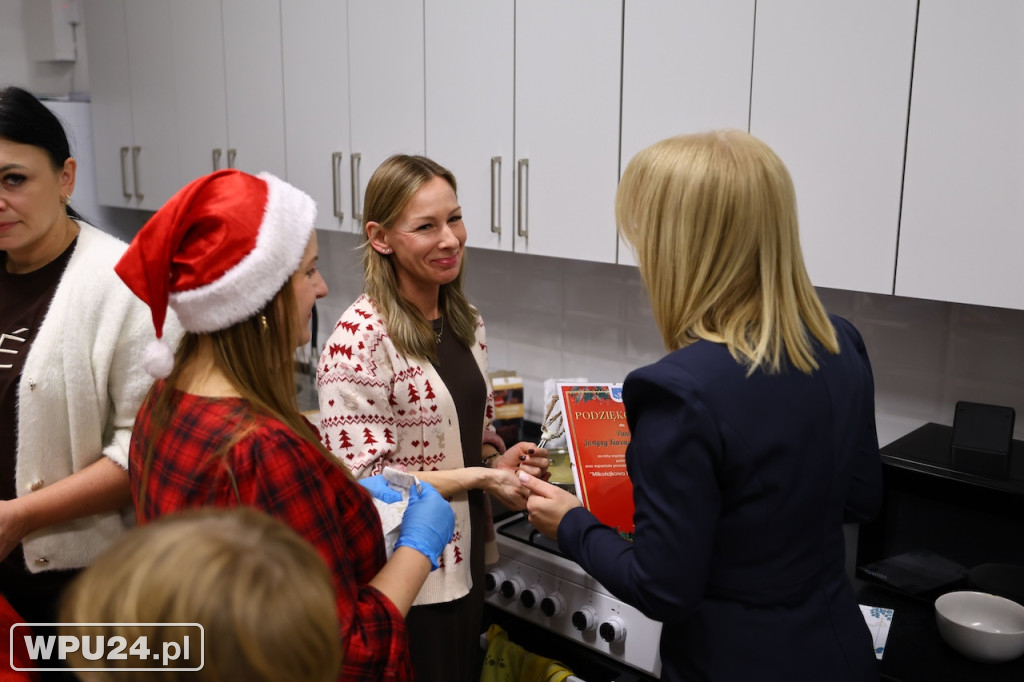 MCKiS zorganizowało „Mikołajkową Fabrykę Orzeszków”