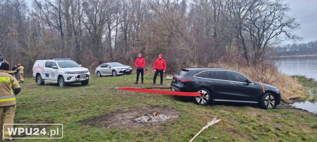 Unikalna galeria zdjęć z akcji nurków w Pułtusku